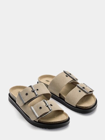 Pull&Bear Mules in Beige