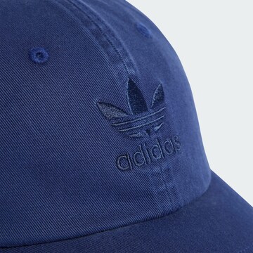 ADIDAS ORIGINALS Czapka z daszkiem 'Adicolor Classics Trefoil Stonewashed' w kolorze niebieski