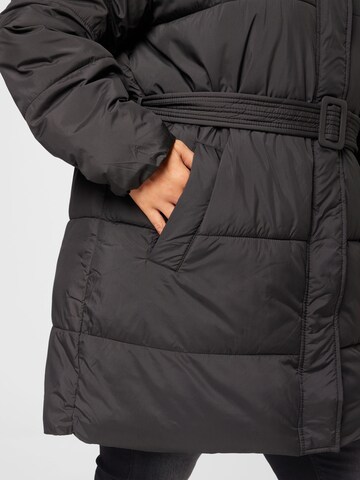 Vero Moda Curve Winterjacke in Schwarz