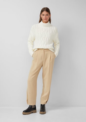 Effilé Pantalon à pince s.Oliver en marron