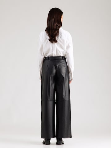 juoda ABOUT YOU Plačios klešnės Kelnės 'Ines'