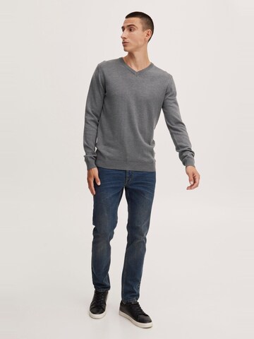 !Solid Sweater 'ALEGRE' in Grey