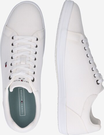 Sneaker bassa di TOMMY HILFIGER in bianco