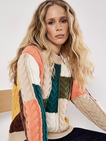 Pull-over ' ' Apricot en gris