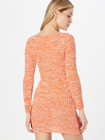 In The Style Stickad klänning 'Saffron' i orange