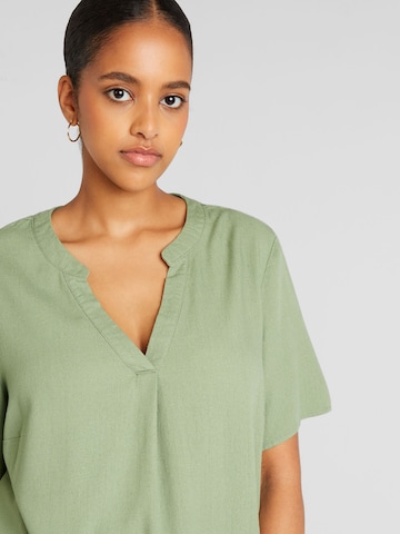 Vero Moda Curve Bluse 'MYMILO' i grøn