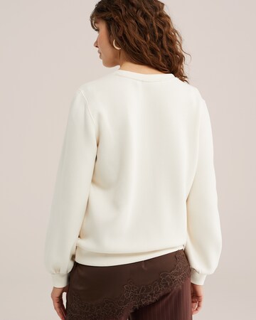 WE Fashion Sweater in White