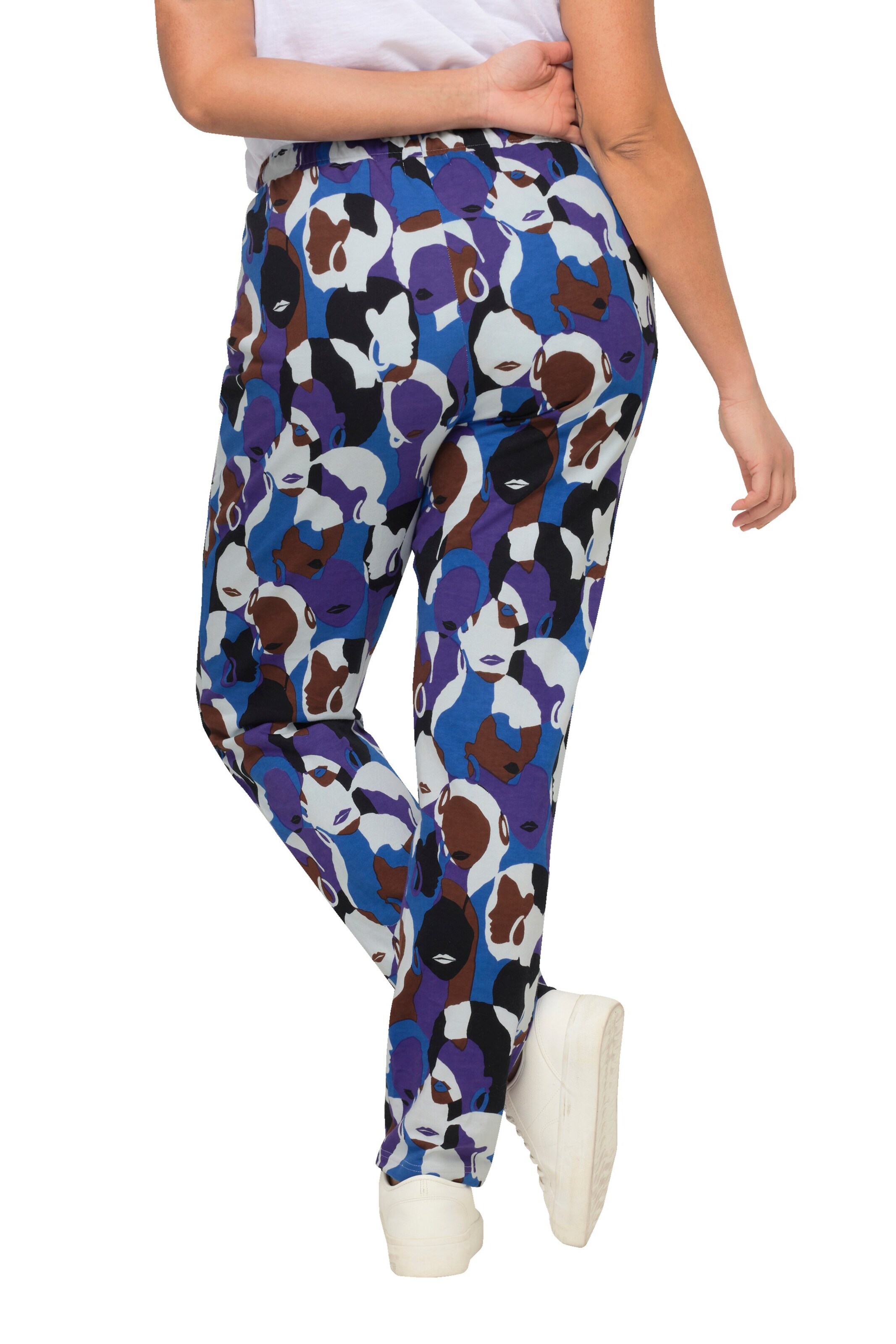 Angel of Style Regular Trousers in Blue