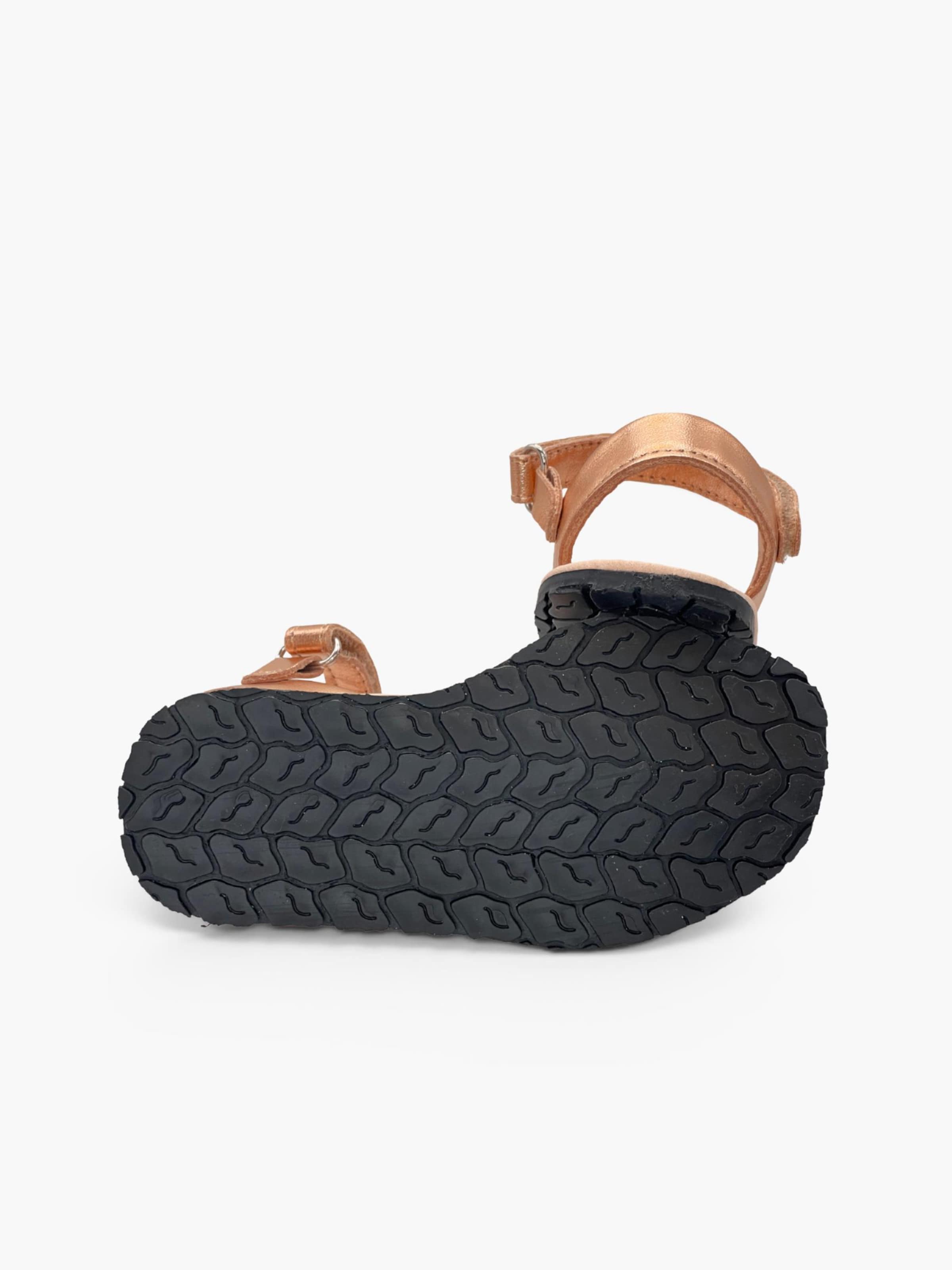 Pisamonas - Sandalias en oro