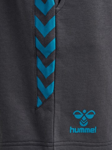 Hummel Loosefit Sportbroek 'STALTIC' in Grijs