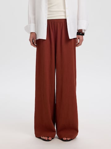 SELECTED Wide Leg Hose in Rot: Vorderseite