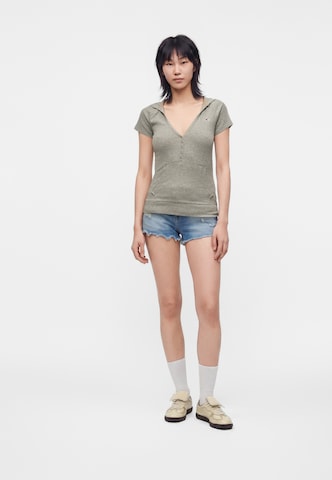 HOLLISTER Футболка в Серый