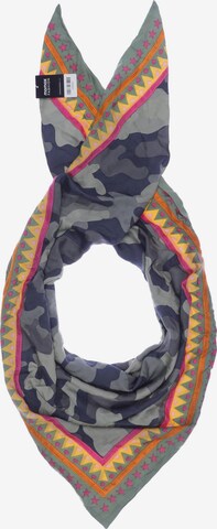 Zwillingsherz Scarf & Wrap in One size in Green: front