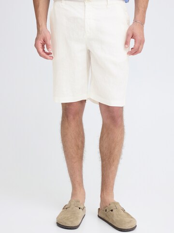 regular Pantaloni chino 'CFPANDRUP' di Casual Friday in bianco: frontale