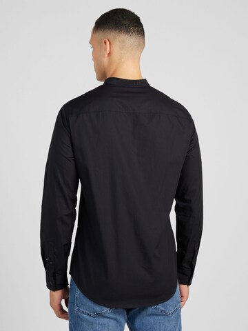 ARMANI EXCHANGE Slim Fit Риза в черно