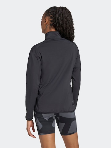 ADIDAS TERREX Функционална тениска в черно