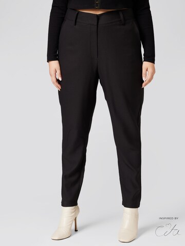 Guido Maria Kretschmer Curvy Regular Trousers 'Samara' in Black: front