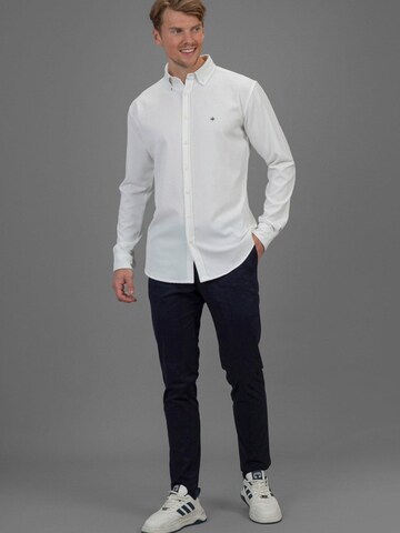 Laurent Vergne Slim fit Button Up Shirt 'Laurent Vergne - Cahors - Shirt' in White: front