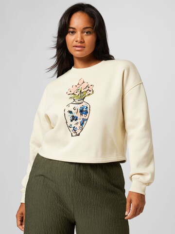 Guido Maria Kretschmer Curvy Sweatshirt 'Noelle' in Beige: predná strana