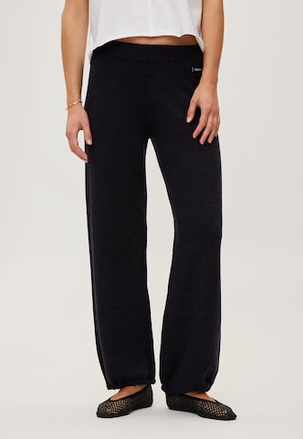 rethinkit studios Tapered Hose 'Keep Me' in Blau: Vorderseite
