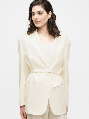 BOSS Blazer | bela barva