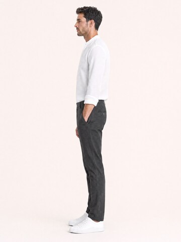 yazubi Slim fit Chino Pants 'Kyle' in Brown