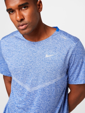 NIKE - Camisa funcionais 'Rise 365' em azul