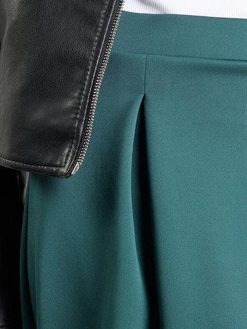 ABOUT YOU Rock 'Romina' in Grün