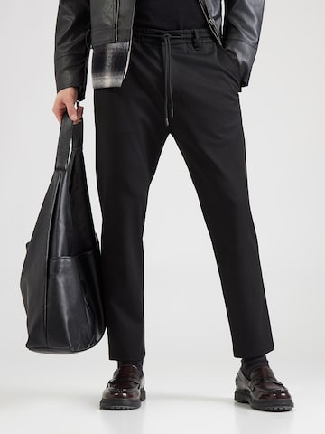 DRYKORN regular Παντελόνι 'DEGER 888' σε μαύρο: μπροστά