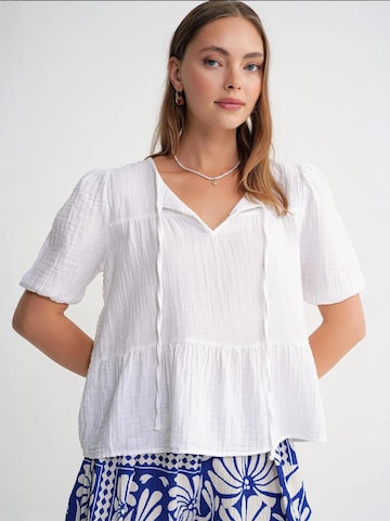 MixRay Blouse in Wit: voorkant