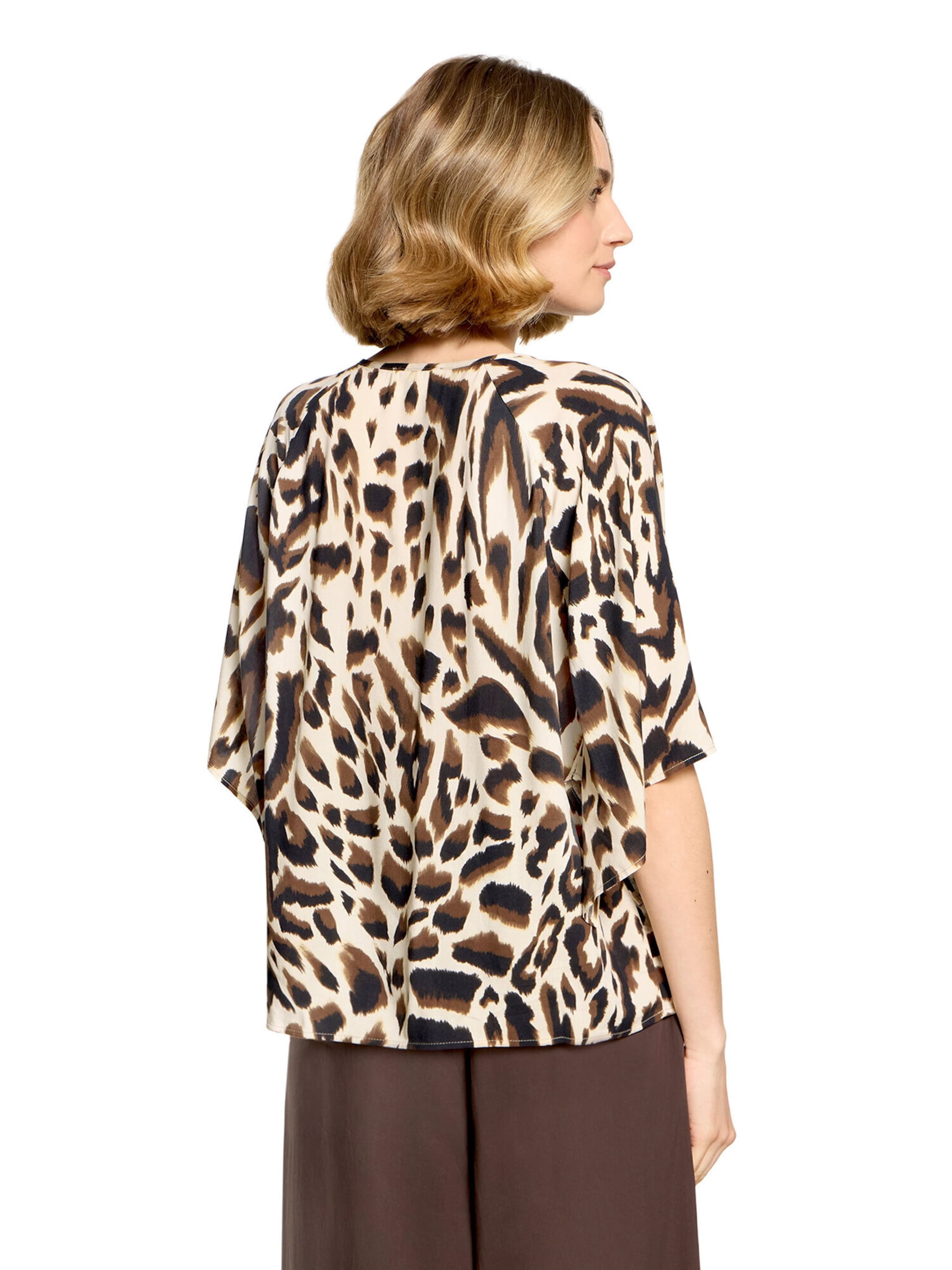 Cartoon Blouse in Beige