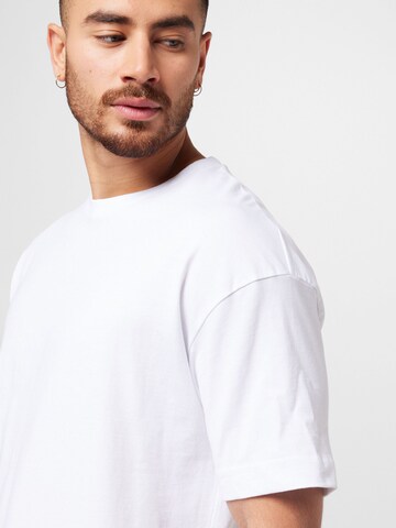 T-Shirt 'Tommy' DRYKORN en blanc