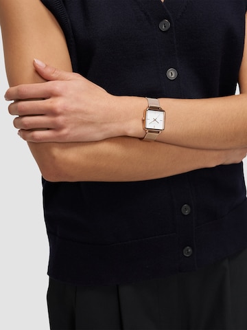 Liebeskind Berlin Analoguhr in Gold: Vorderseite