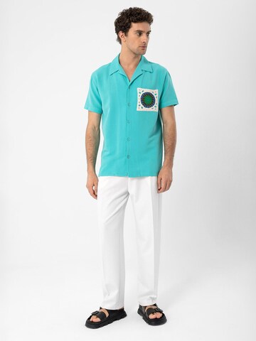 Antioch Regular fit Button Up Shirt in Blue