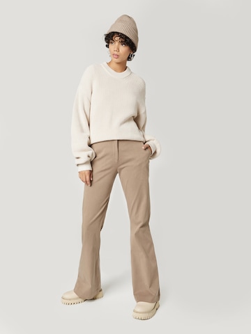 A LOT LESS Flared Pants 'CORA' in Brown