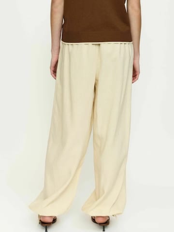 Soft Rebels Szabványos Nadrág ' SRYindi ' - bézs