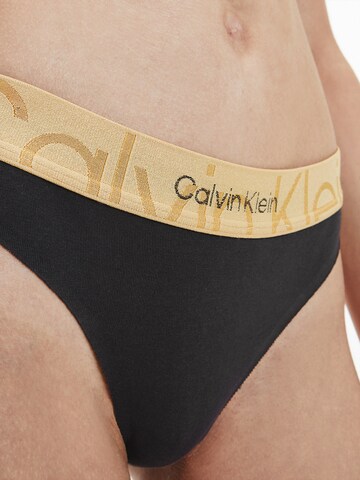 Calvin Klein Underwear String bugyik - fekete