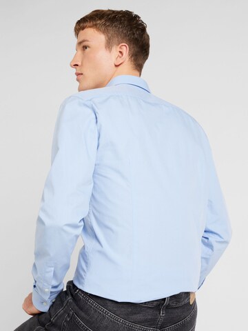 HUGO - Ajuste estrecho Camisa 'ERRIKO' en azul