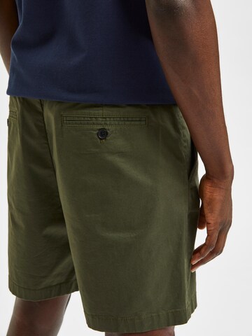 SELECTED HOMME Regular Chino Pants in Green