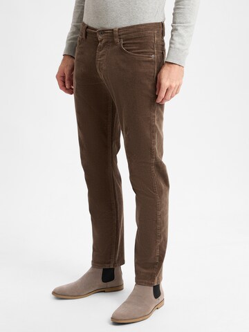 Nils Sundström Regular Trousers 'Aiden' in Grey: front