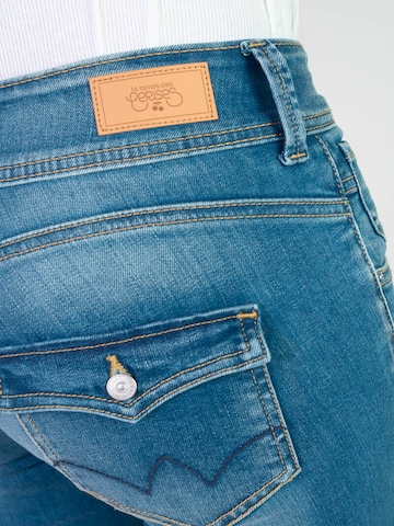 Bootcut Jean '2002' Le Temps Des Cerises en bleu