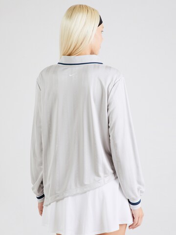 Nike Sportswear Shirt in Grau