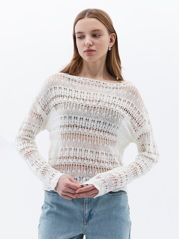 Pull-over OXXO en blanc