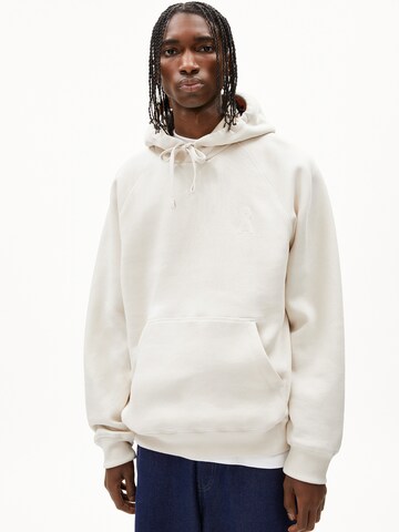 ARMEDANGELS Sweatshirt in Beige: voorkant