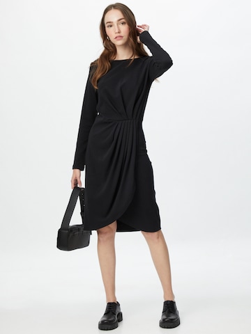 Rochie de la NU-IN pe negru