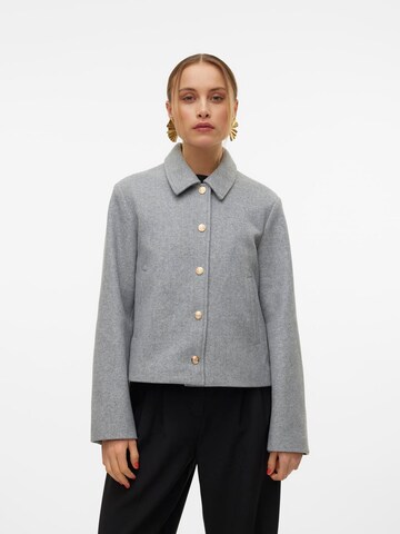 VERO MODA - Chaqueta de entretiempo 'VMFORTUNESOFIA' en gris: frente