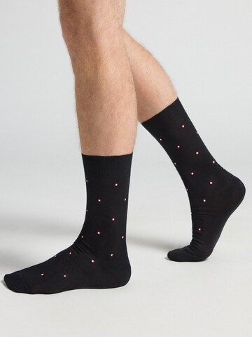 IUMAN Intimissimi Uomo Socks in Black: front
