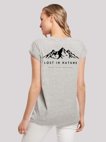 T-shirt 'Lost in nature' F4NT4STIC en gris : devant