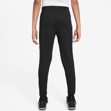 NIKE Skinny Sporthose in Schwarz