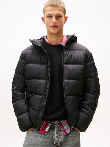 Tommy Jeans Between-season jacket in Black: front